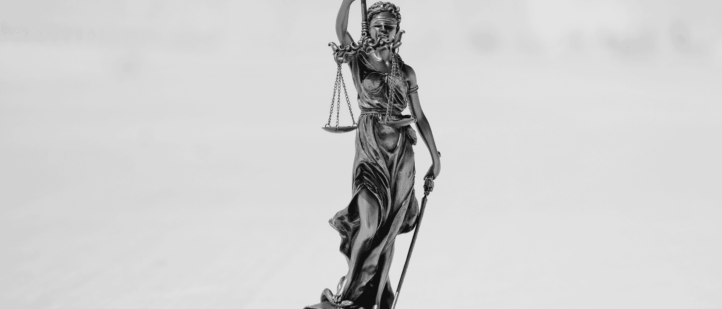 Estatua de la Justicia - Símbolo de equidad y derecho